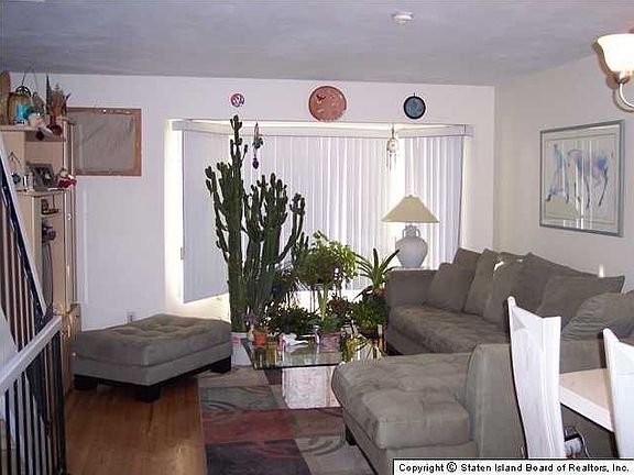 2nd image of 528 Nugent Ave