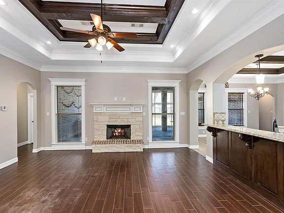 5th image of 8370 Winnsboro Cir
