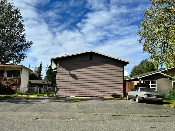 526 Hoyt St, Anchorage, AK 99508