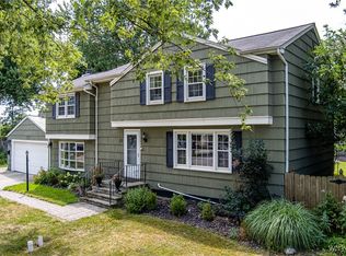 16 N Lawn Ct, Tonawanda, NY 14150
