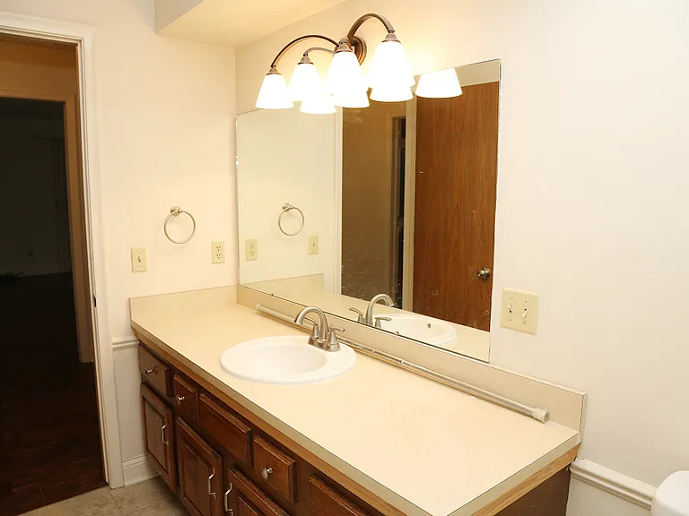 1398 Compton Ct 2bed 1bed UPDATED Ranch