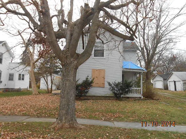 287 Willow St photo 1