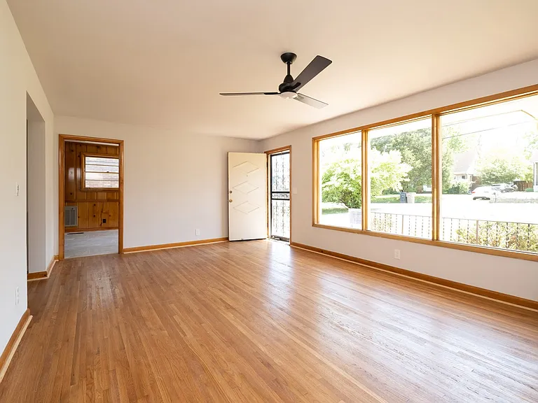1021 Maynor Ave — Photo 6