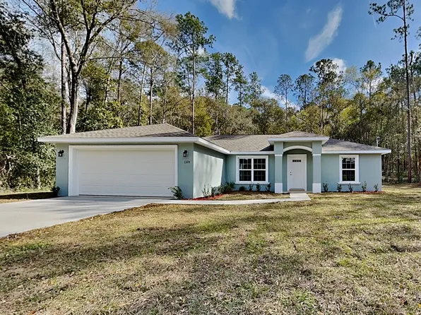 1320 W Emerson Pl, Citrus Springs, FL 34434
