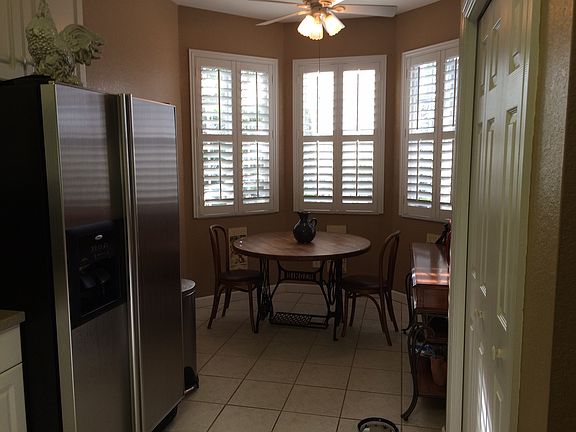 Kitchen Breakfast Area