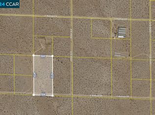 205 8th St E, Lancaster, CA