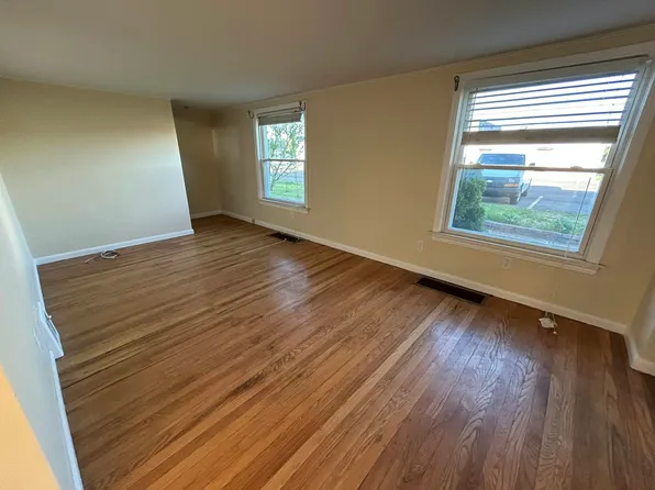 7781 Rauschelbach St #7781, Utica, MI 48317