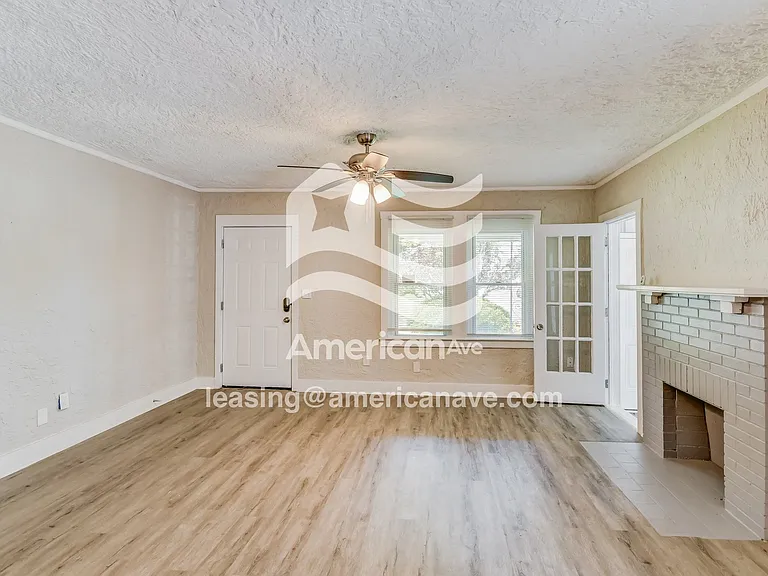778107_003_living_room_13730671.jpg