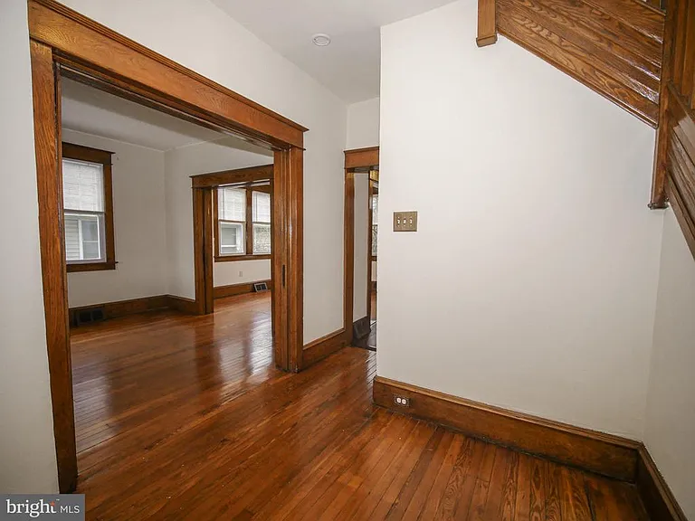 332 Crown Point Rd — Photo 9