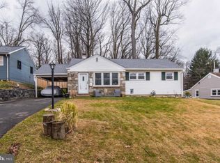 632 Beechwood Rd, Willow Grove, PA 19090