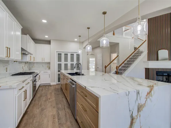 5323 Chatham Hill Ln, Houston, TX 77084