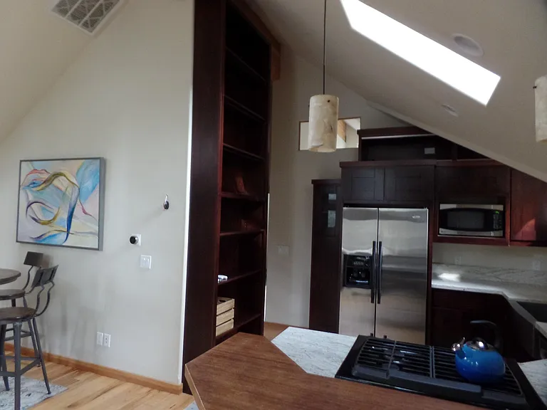 958 Modesto Ave #B — Photo 12