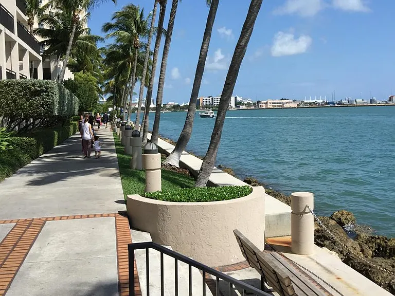 Walk/Jog path around Island--North View