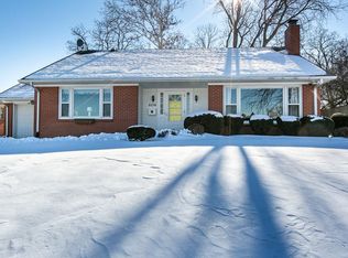 2170 Fairway Dr, Dubuque, IA 52001