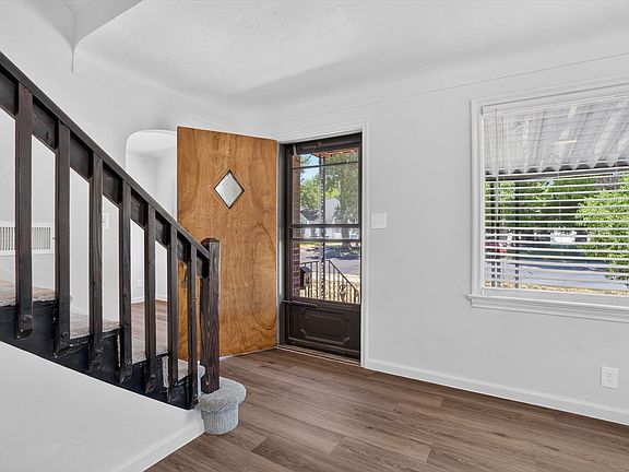3rd image of 131 N 13th Ave