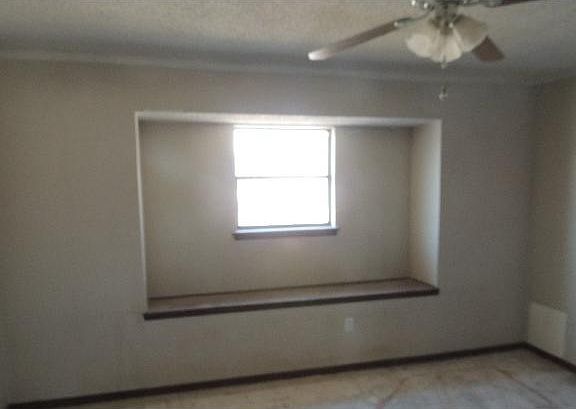 5th image of 1644 NE 6th Ter