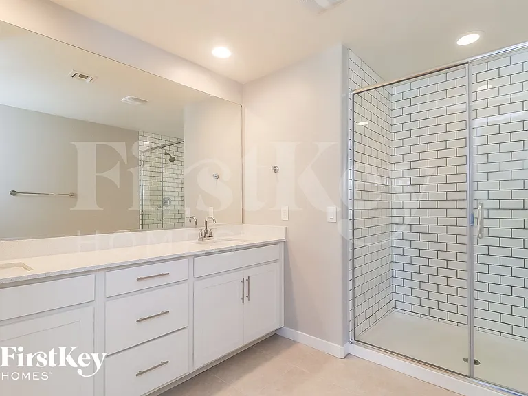 2927 N Athena — Photo 13