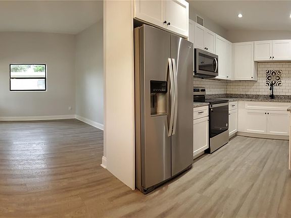 4th image of 4807 Balboa Dr