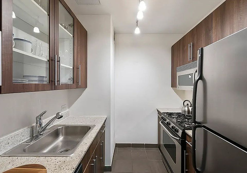 1st image of 82 Beaver St APT 1302
