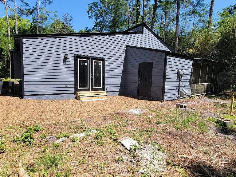 quiet yard with room for a garden