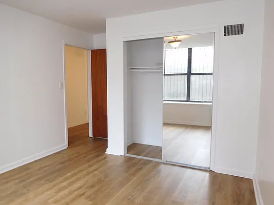 Rented by Bohemia Realty Group | media 16