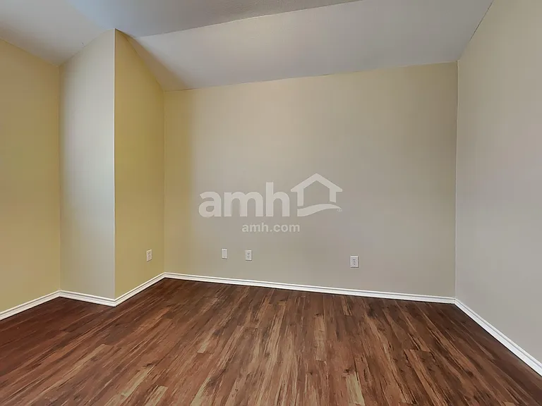 1003 Utopia Ln — Photo 15