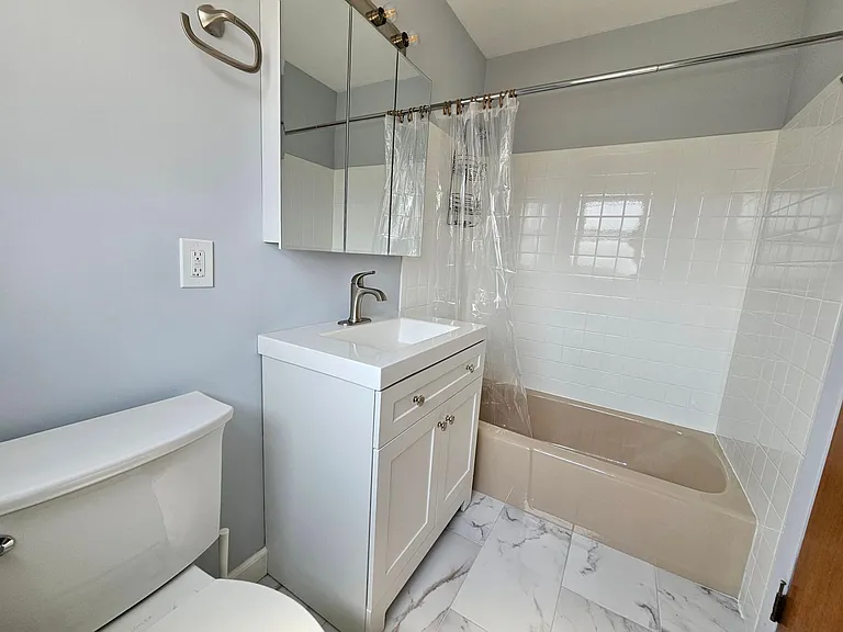 678 Bloomfield Ave #678 — Photo 11