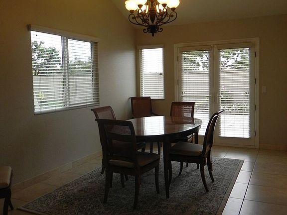 4th image of 2566 Brown Dr