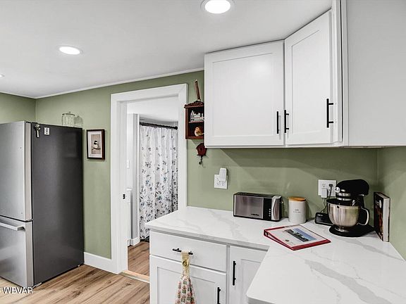 4th image of 324 Allegheny Ave