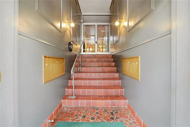 2 bed, 2.0 bath, 1698 sqft, $3,650 — Photo 3