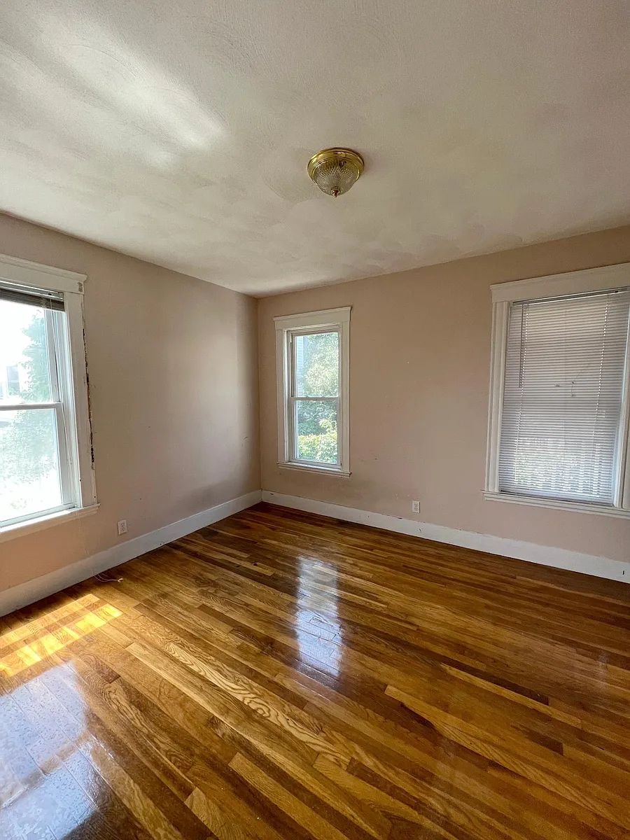 Building Photo - 382 McGrath Hwy #2L