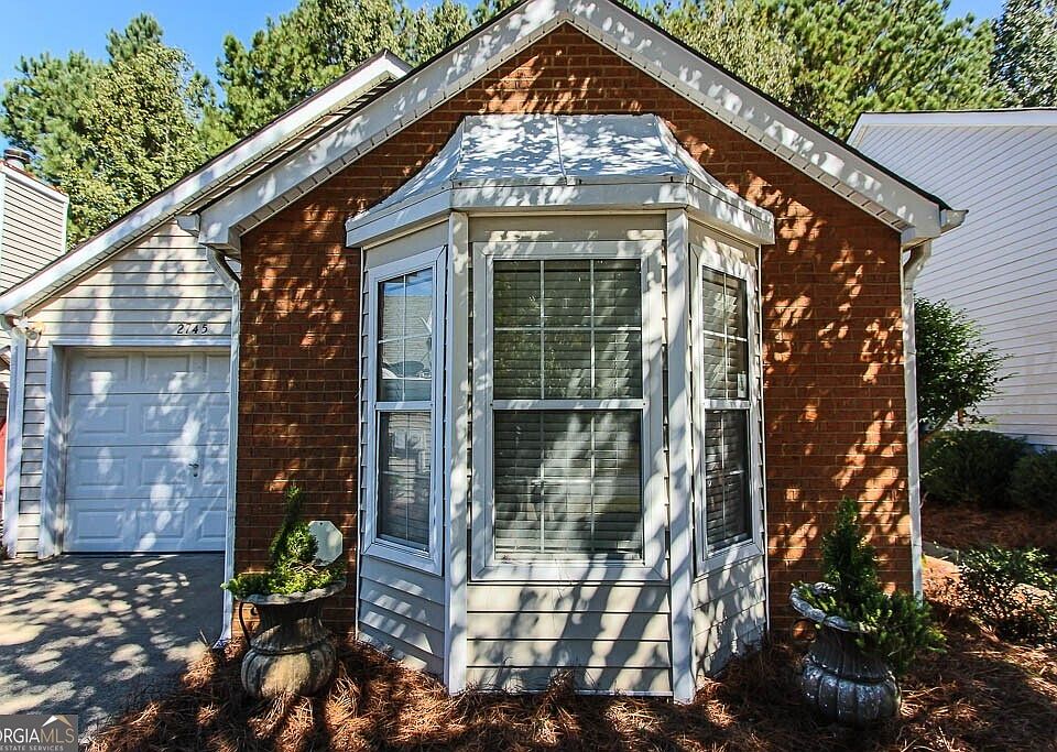 1st image of 2745 Highland Rdg NW