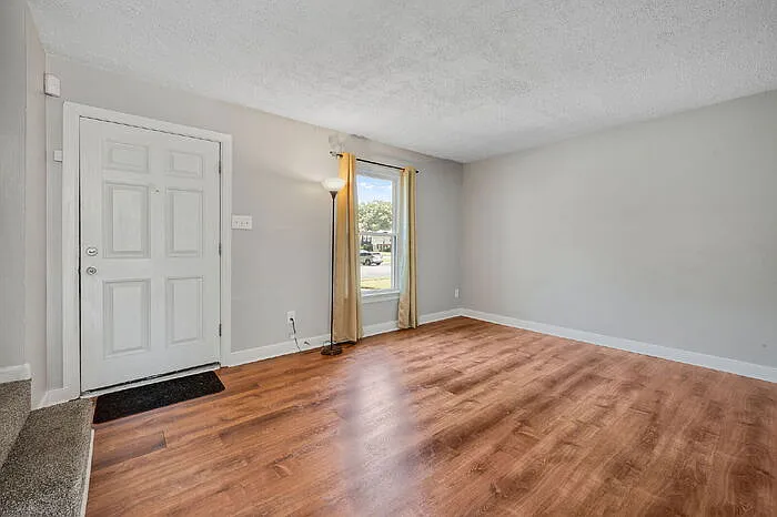 2 bed, 1.5 bath, 950 sqft, $1,700 — Photo 4