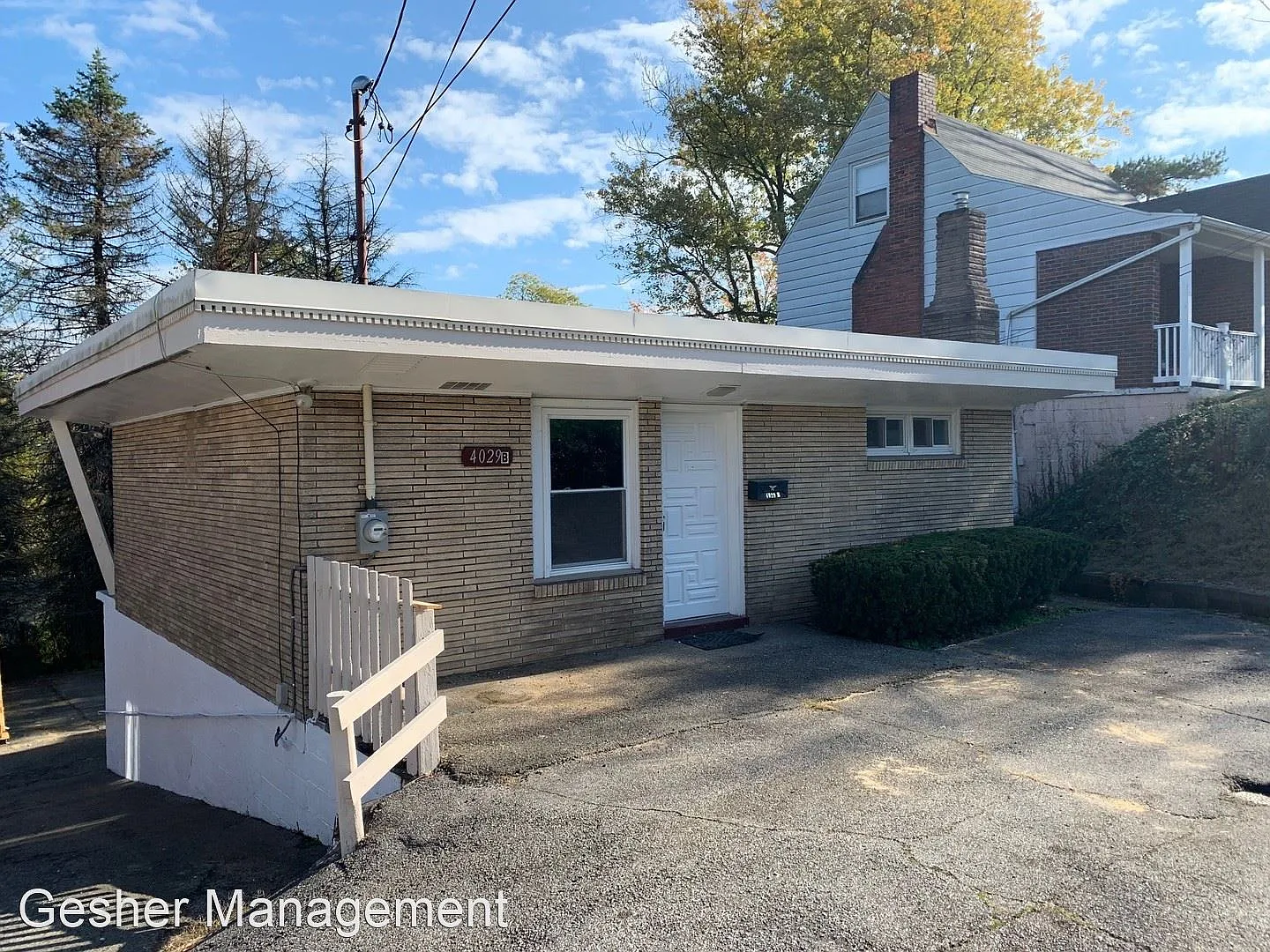 4029B Dowling Ave photo 1