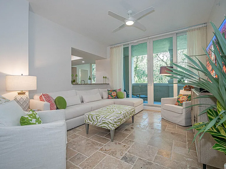 801 N Swim Club Dr #2B — Photo 15
