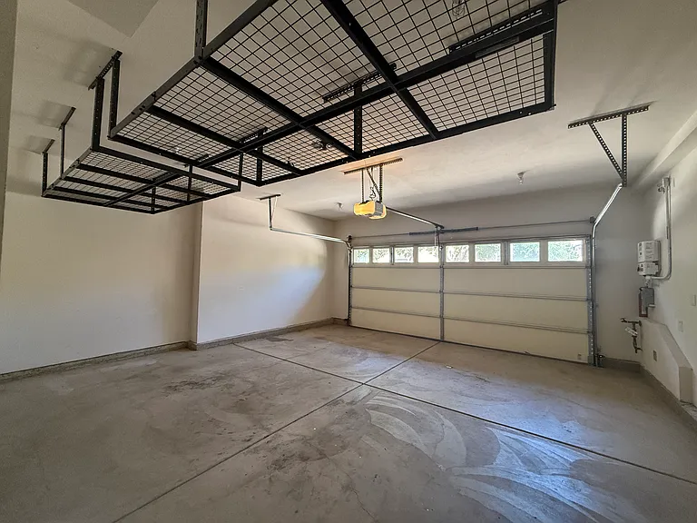 506 Moonlight Dr — Photo 5