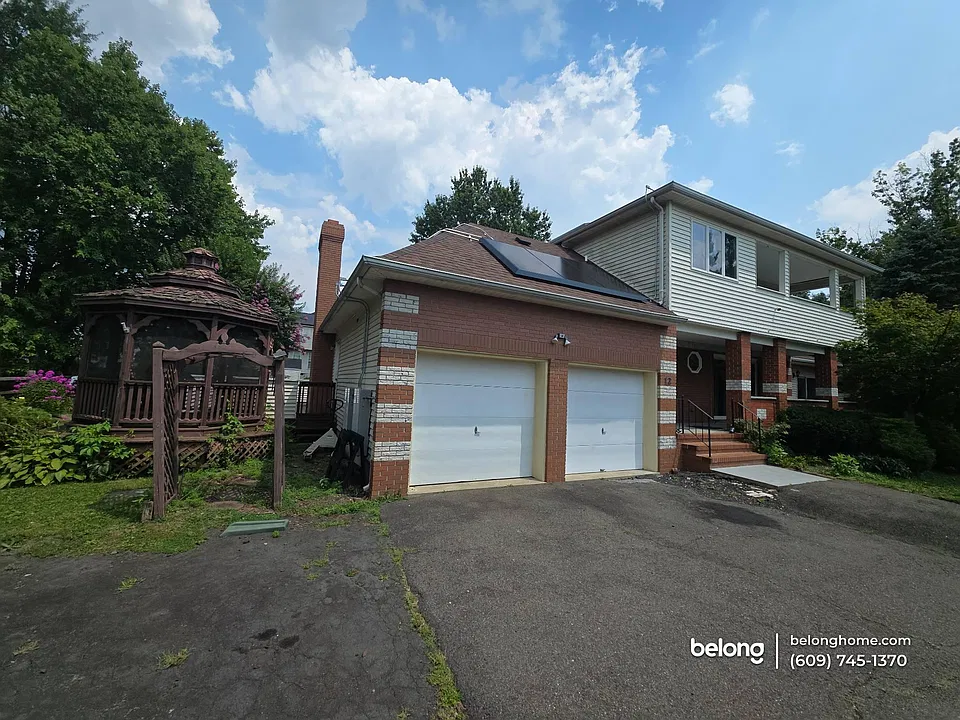 12 Orchard Ln