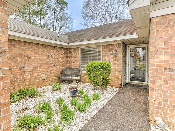 3rd image of 329 Ashana Dr