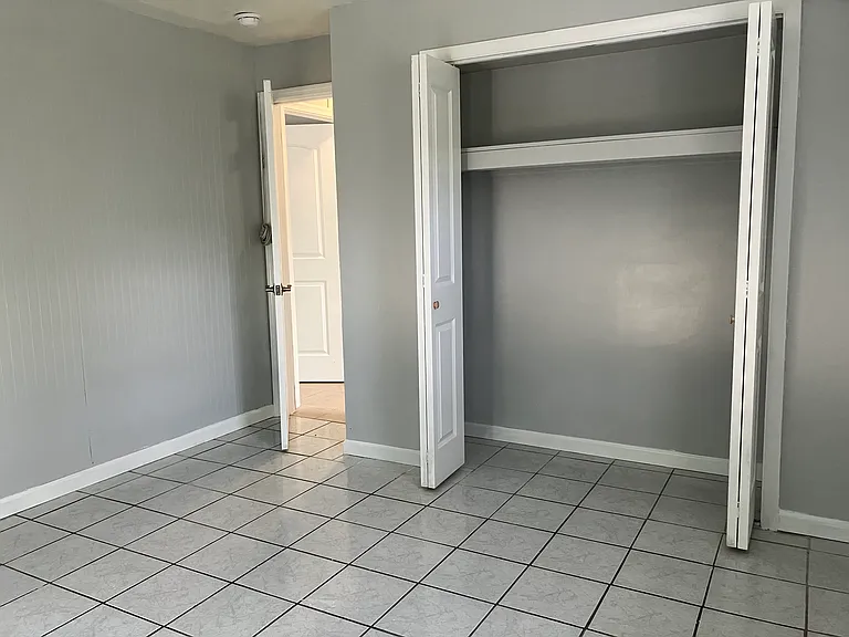 350 E Sandy Cir — Photo 8