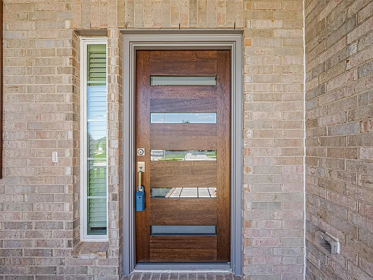 2405 Seamist Cove Ln — Photo 6