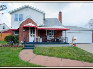 24 Fairvale Dr, Cheektowaga, NY 14225