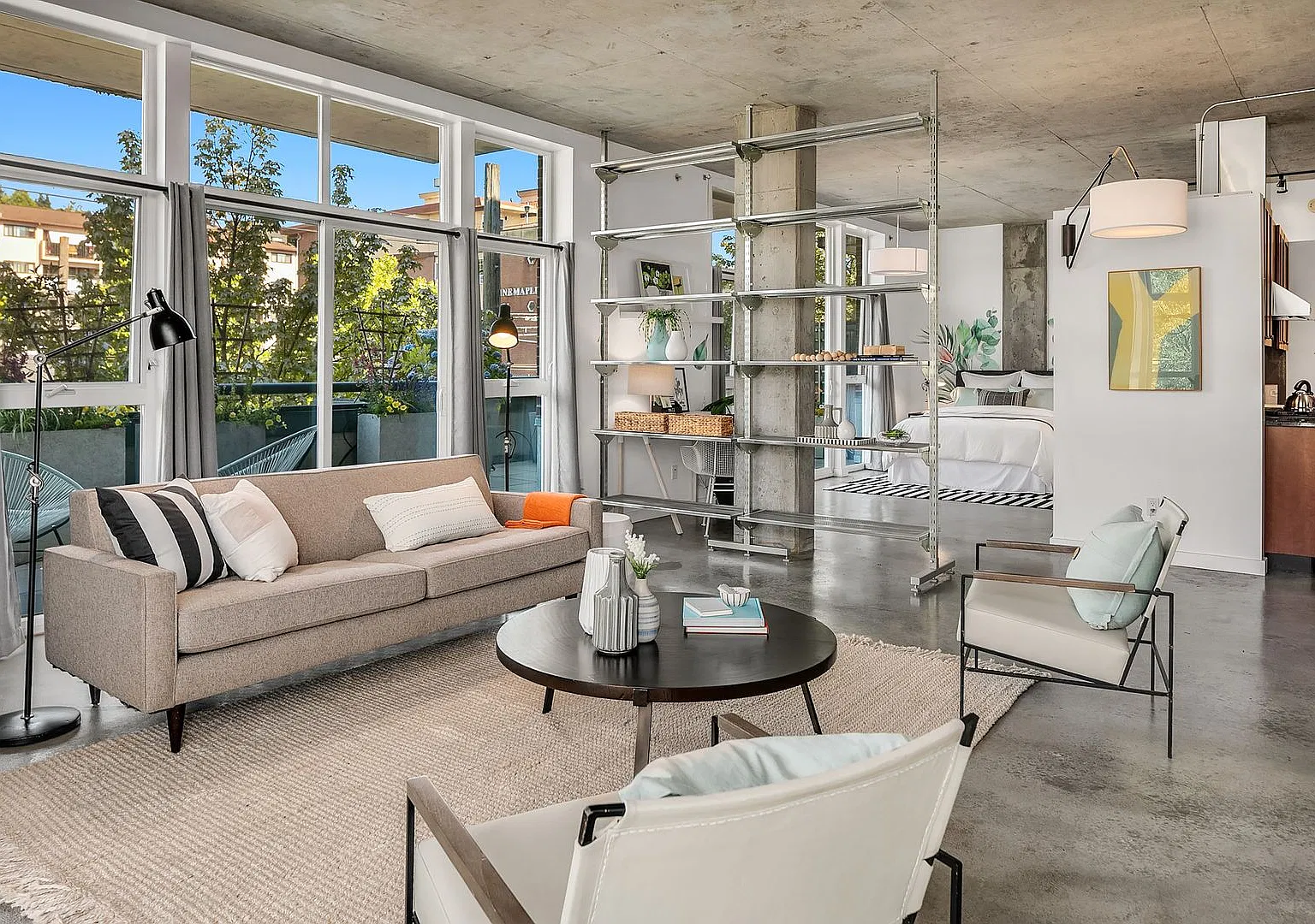 Industrial Chic Eastlake Condo near Lake Union — Photo 3