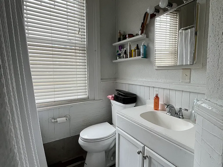 3306 Arch St #2F — Photo 7
