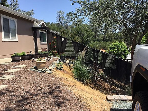 2nd image of 5988 Hilltop Dr