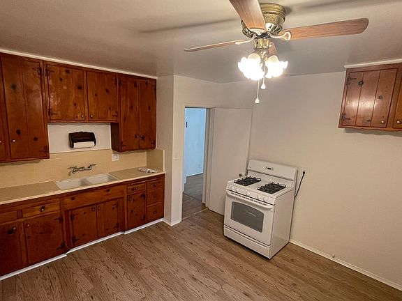 2nd image of 816 E Garfield Ave #B