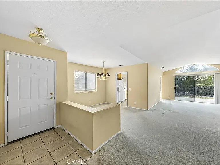 40218 Corte Lorca — Photo 5