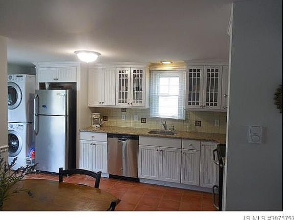 3rd image of 321 Leeward Ave