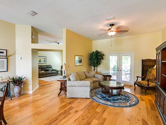 5th image of 923 Harbor Pines Dr