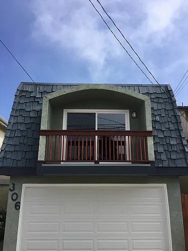 306 Larsson St Photo 1