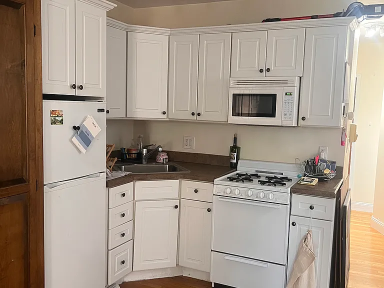 84 W Cedar St #4 — Photo 1